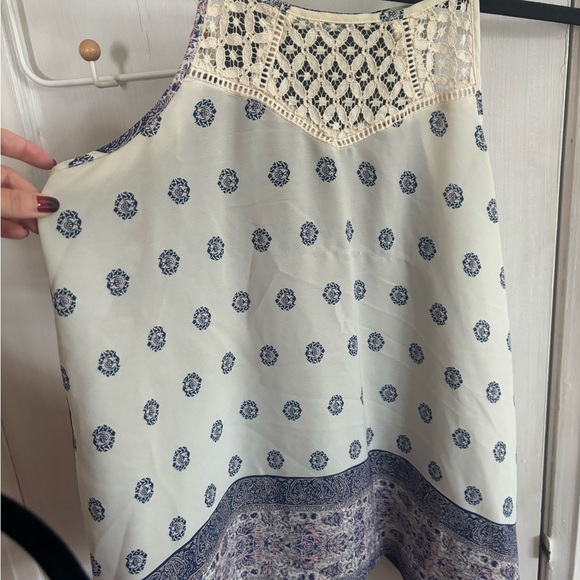 Cute tank - Picture 5 of 6